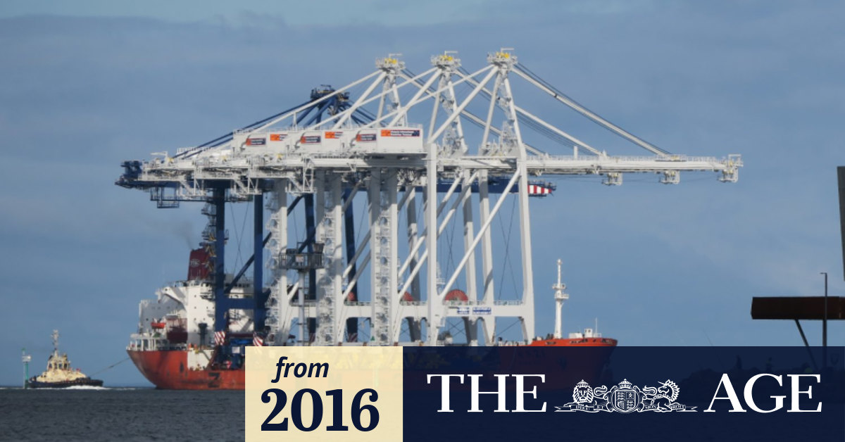 Giant container cranes shipped into Melbourne's port